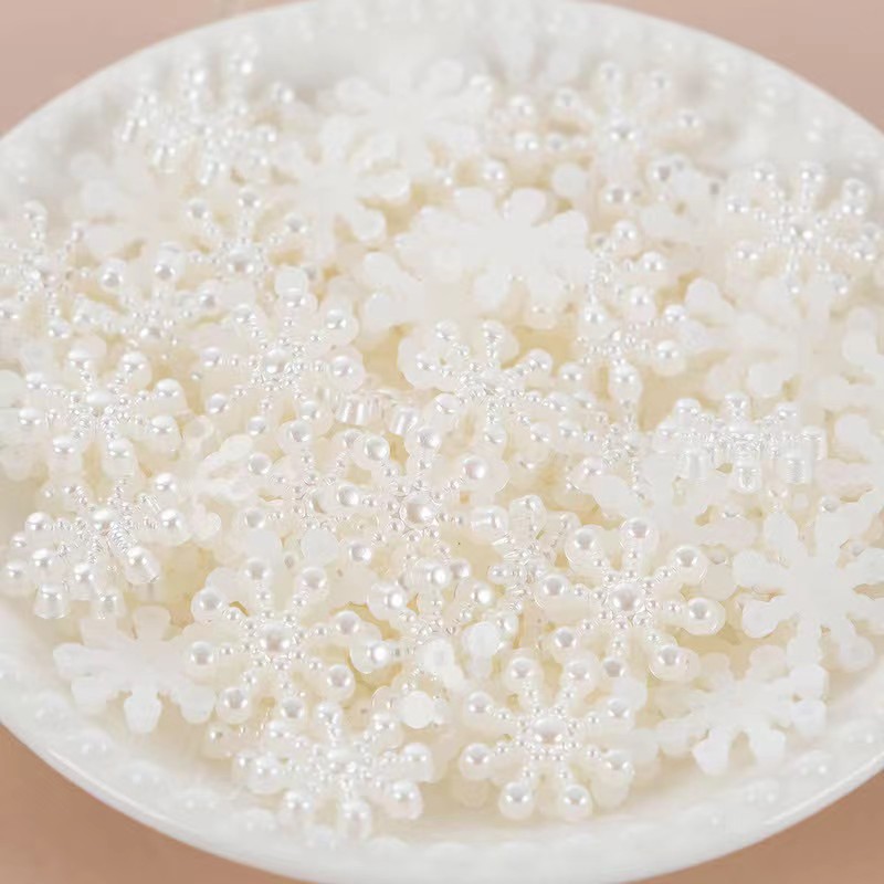 Resin Craft Ideas - Handgefertigte 100-teilige beige Perlen-Schneeflocken für flache